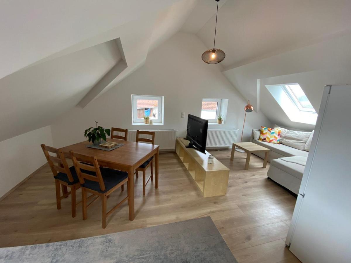 Helle 2 Zi. Wohnung Naehe Flughafen Muenchen Haimhausen  Bagian luar foto