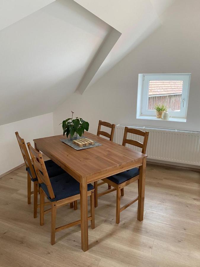 Helle 2 Zi. Wohnung Naehe Flughafen Muenchen Haimhausen  Bagian luar foto