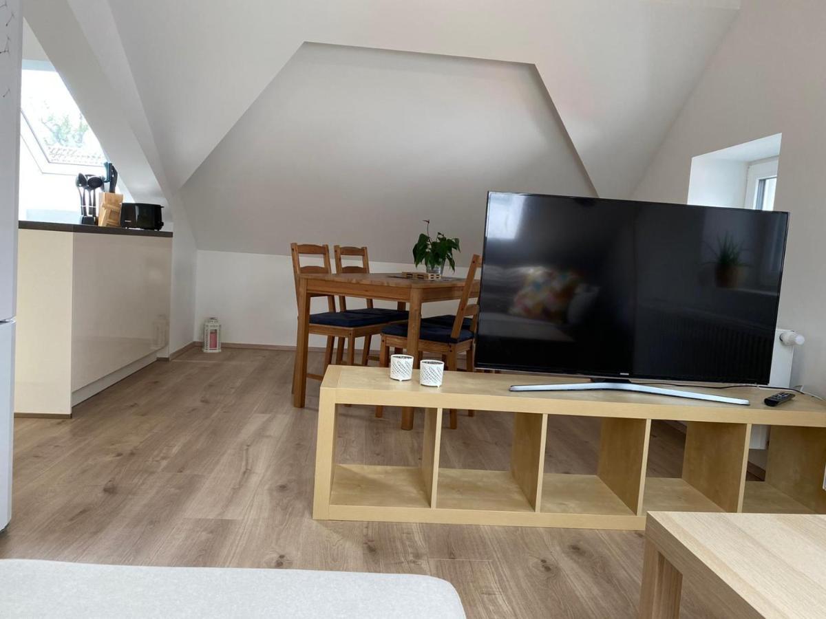 Helle 2 Zi. Wohnung Naehe Flughafen Muenchen Haimhausen  Bagian luar foto